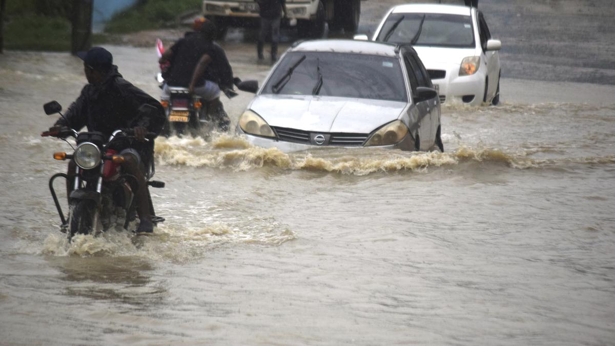 Forty people killed in Kenya, Somalia as heavy rains and flash floods displace thousands