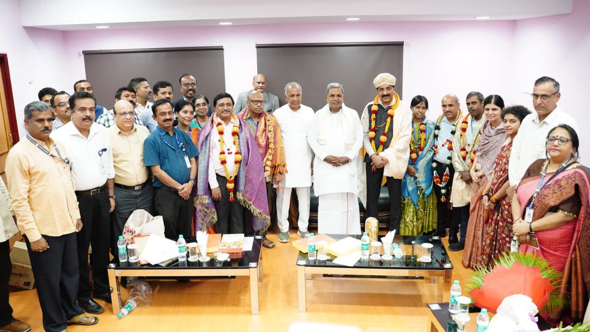 Karnataka Chief Minister Siddaramaiah visited the Missions Operations Complex at Indian Space Research Organisation (ISRO) Telemetry, Tracking and Command Network (ISTRAC) in Bengaluru to congratulate ISRO Chairperson S. Somnath and the team involved in the Chandrayaan mission, on August 24, 2023.