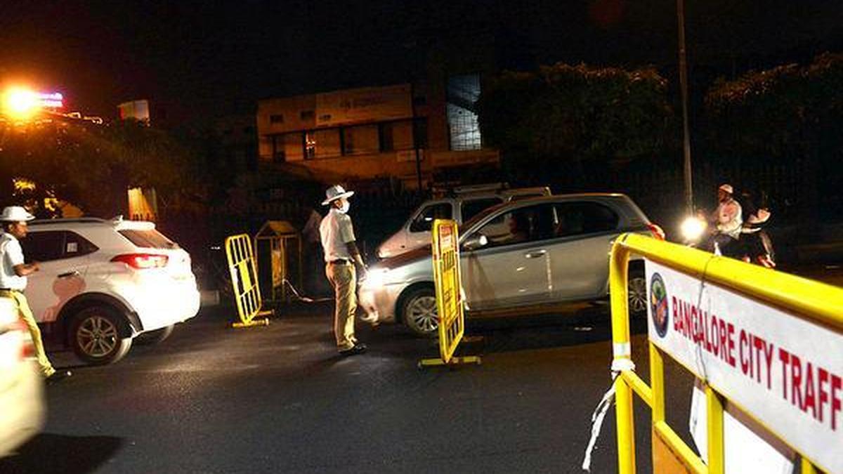 Traffic police crack down on drunk driving, overspeeding