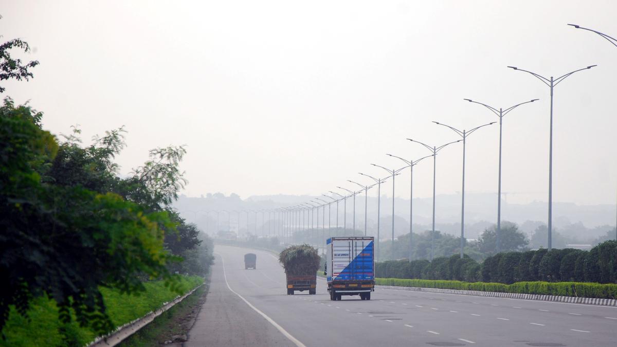 Revanth alleges ₹1,000 crore ‘scam’ in ORR lease for 30 years