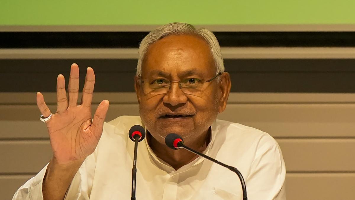 Nitish Kumar sidesteps query on fighting 2024 Lok Sabha poll