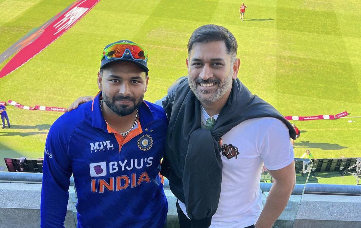 Rishabh Pant with MS Dhoni after India’s victory against England at Edgbaston. Photo: Twitter/@RishabhPant17