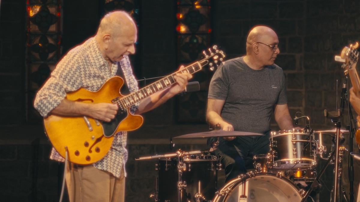 Sanjay Divecha Trio live at Abbey 301