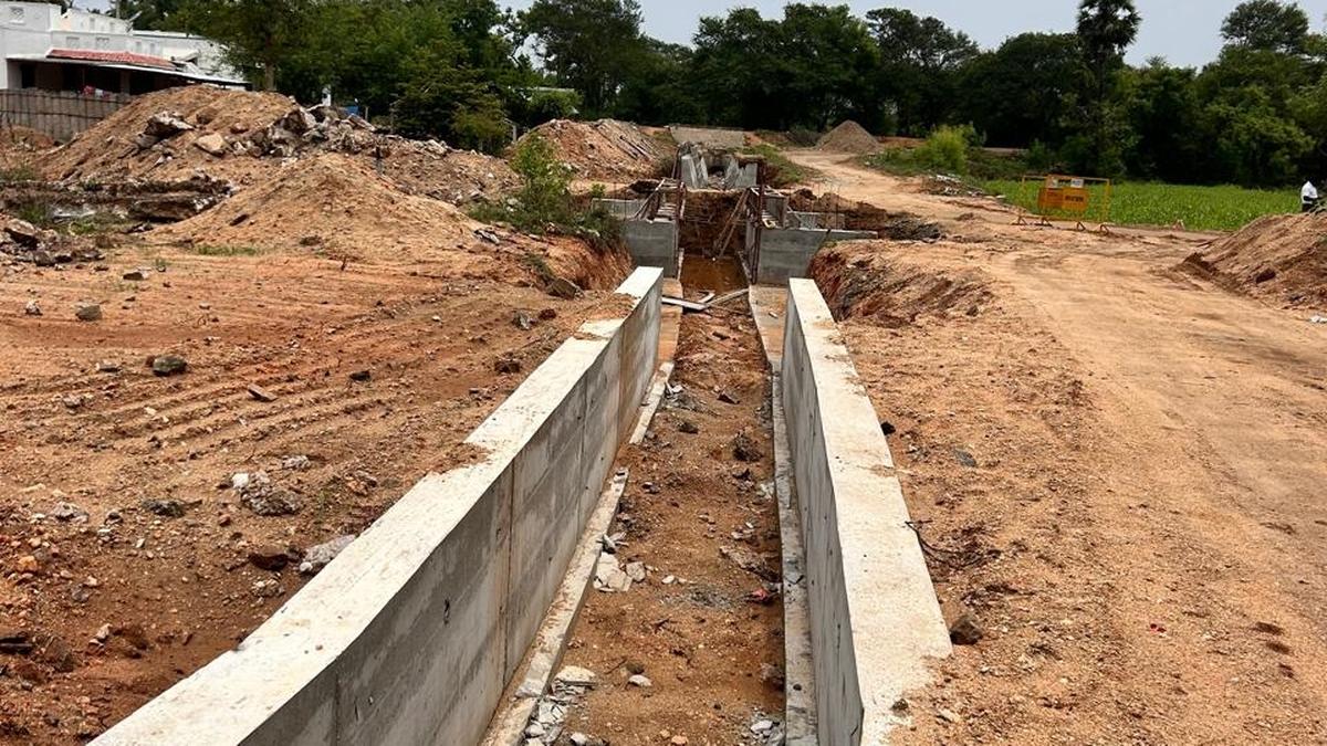 Ayacut farmers seek quashing of interim stay order on LBP canal works