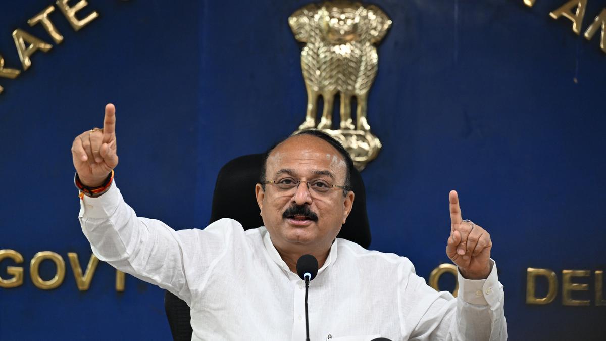 https://th-i.thgim.com/public/incoming/ojcjbp/article69678881.ece/alternates/LANDSCAPE_1200/100%20DAYS%20ASHISH%20SOOD%20PC%20DELHI%202025_04_06_16.jpg
