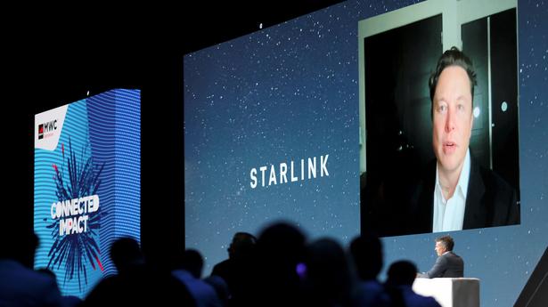 U.S. approves SpaceX’s Starlink internet for use with ships, boats, planes