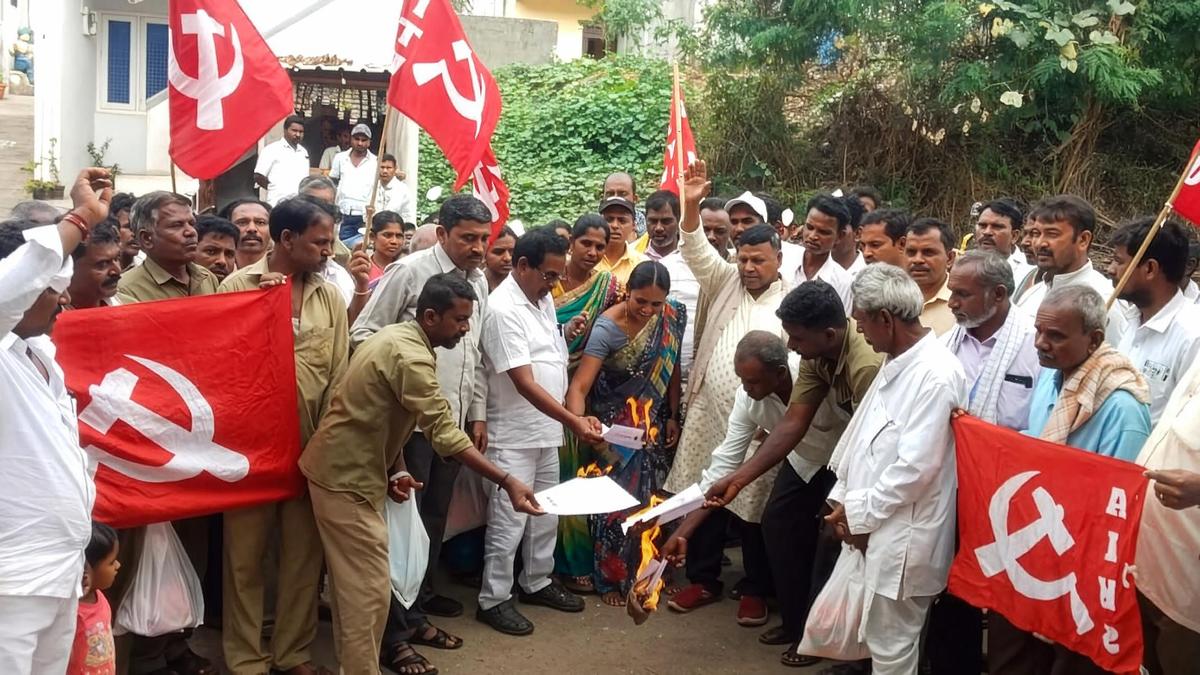 No hasty implementation of labour codes in Karnataka, will discuss with unions: Santosh Lad - The Hindu