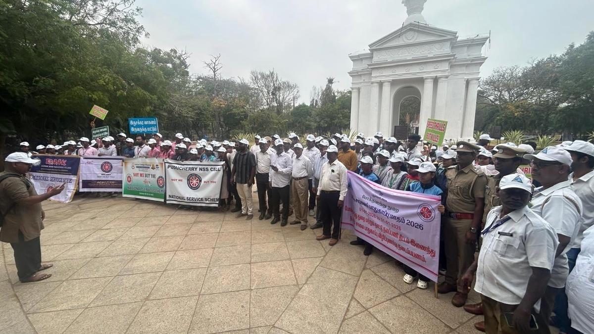 NSS volunteers participate in road safety awareness walkathon in Puducherry