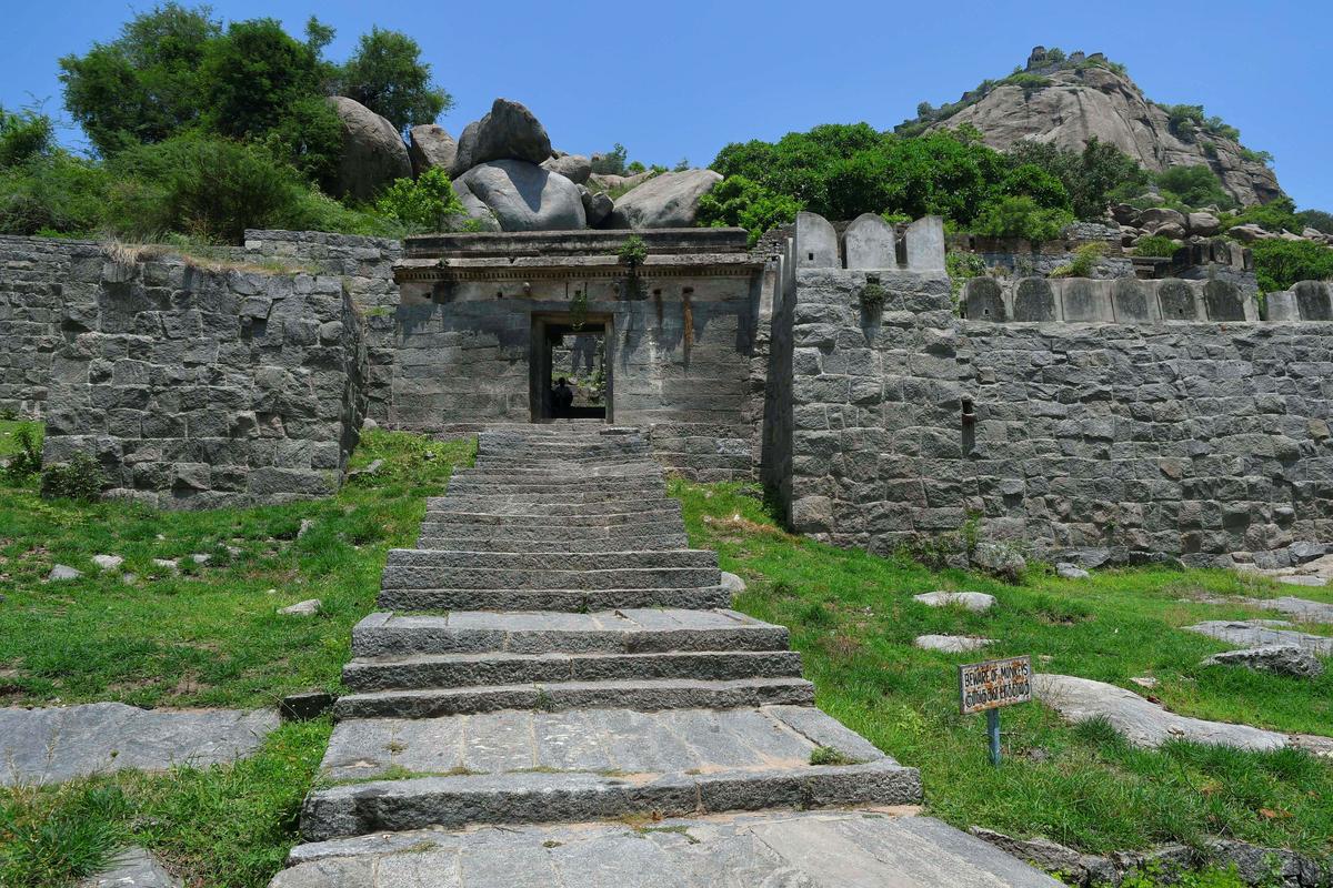 VILLUPURAM, TAMIL NADU, 03 Aug. 2022: For TN in focus: A view of the sprawling Gingee fort in Villupuram district. Photo: Kumar SS / The Hindu