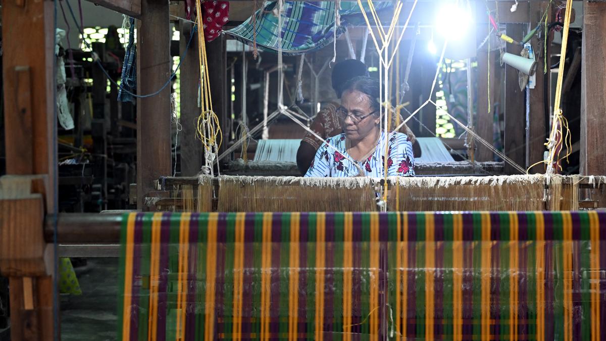 Onam season brings disappointment to Chendamangalam weavers as sales see a dip