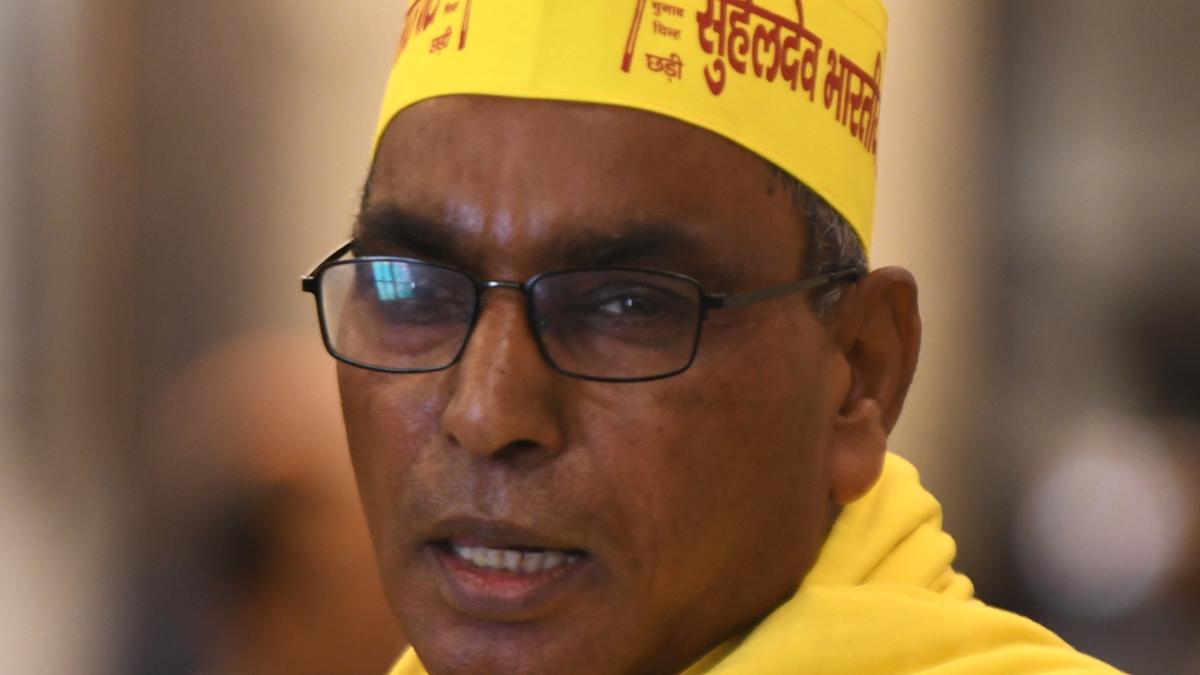 SP MLAs unhappy with Akhilesh, breakup imminent: Rajbhar