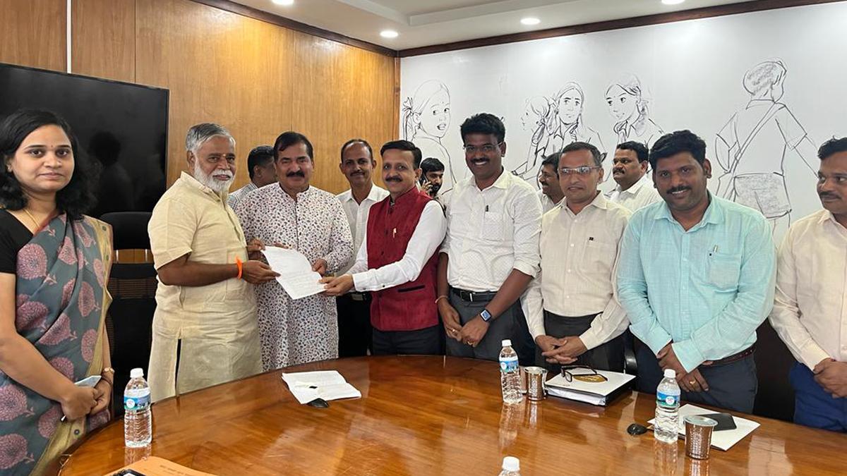 Members of KUPMA meet B.C. Nagesh to discuss on educational issues