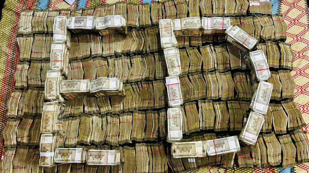 Illegal mining case: ED seizes ₹3.50 crore during searches in Punjab