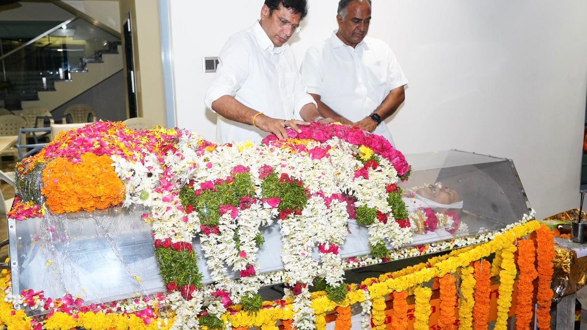 Condolences pour in for noted surgeon  Bhoom Reddy