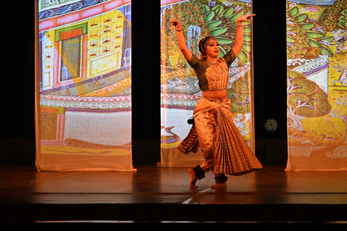 Apoorva Jayaraman performed Grishma as part of the Rithu Bharatham festival at Natyarangam. 