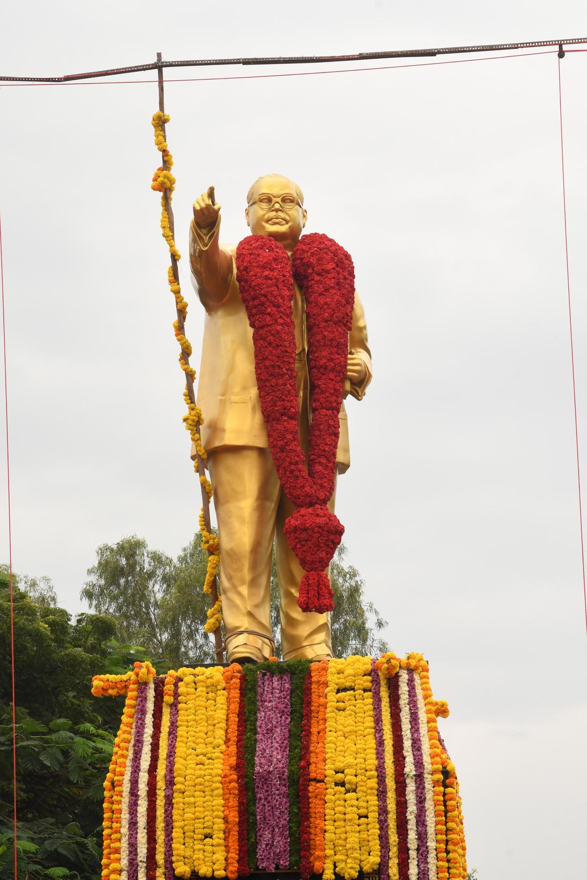 Chief Minister M.K. Stalin unveiling statue of Dr. B. R. Ambedkar at Perungudi junction in the presence of Thol. Thirumavalavan, founder of Viduthalai Chiruthaigal Katchi. Chief Minister M.K. Stalin unveiling statue of Dr. B. R. Ambedkar at Perungudi junction in the presence of Thol. Thirumavalavan, founder of Viduthalai Chiruthaigal Katchi.