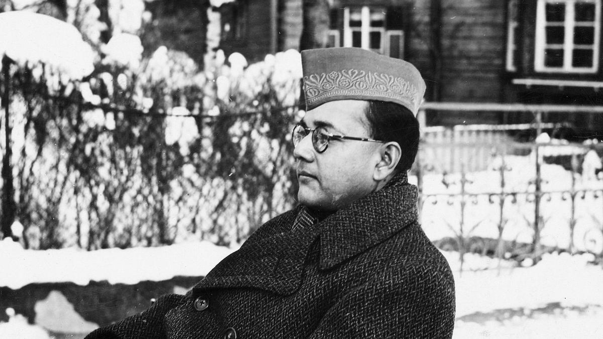 Leaders pay tributes to Netaji Subhas Chandra Bose