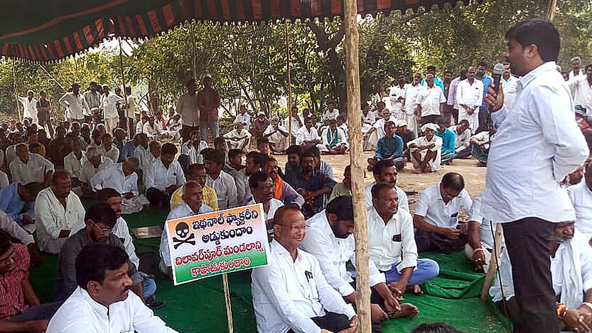 Widespread protests by villagers prompt authorities to stop ethanol factory construction works at Dilawarpur