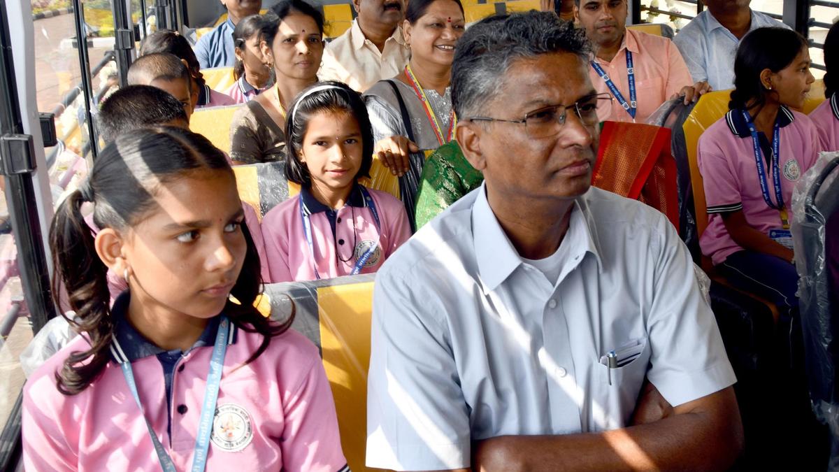 Bank donates bus to Bal Bhavan Society in Belagavi