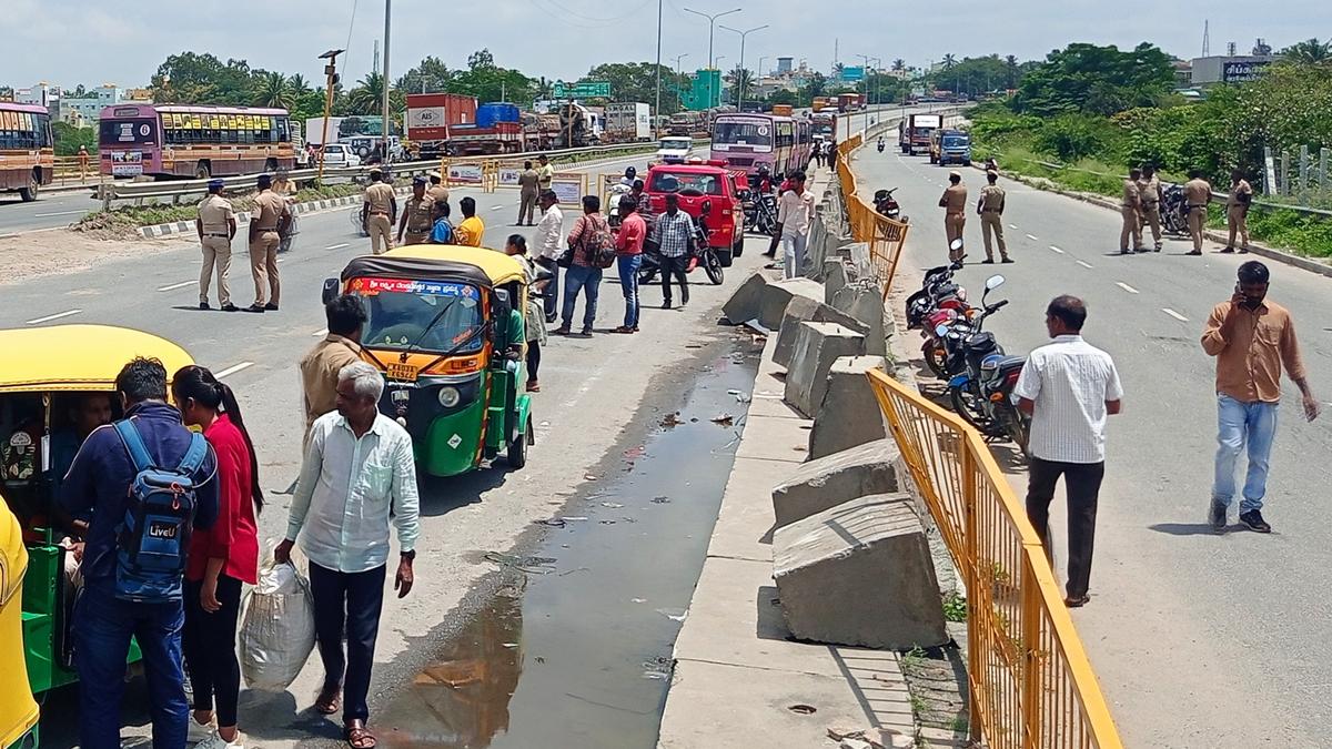 Bengaluru bandh | Inter-state commute at Tamil Nadu - Karnataka border