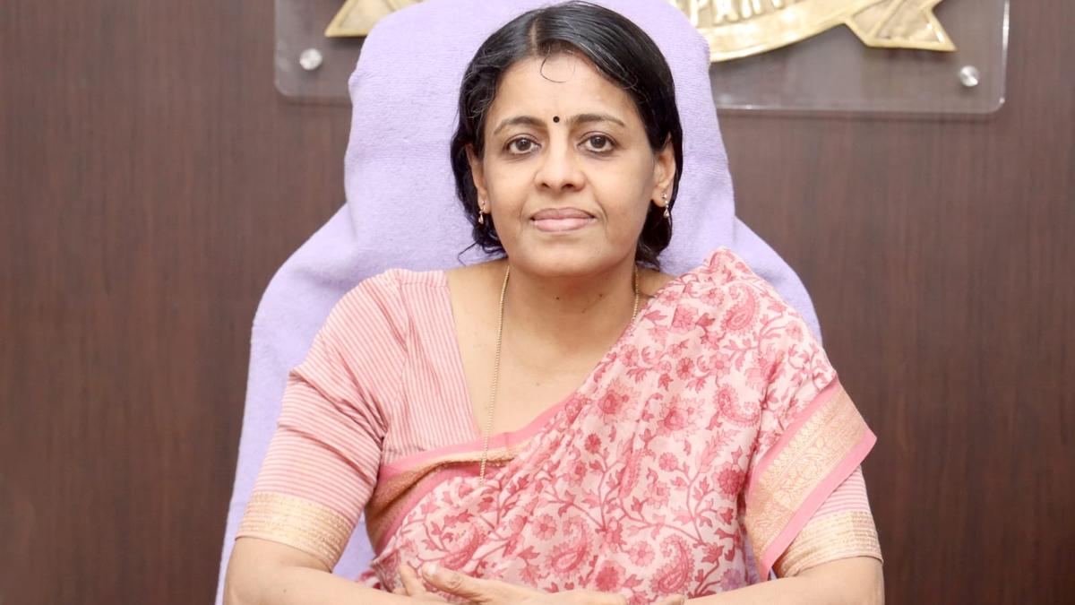 New Chief Commissioner of IT takes charge