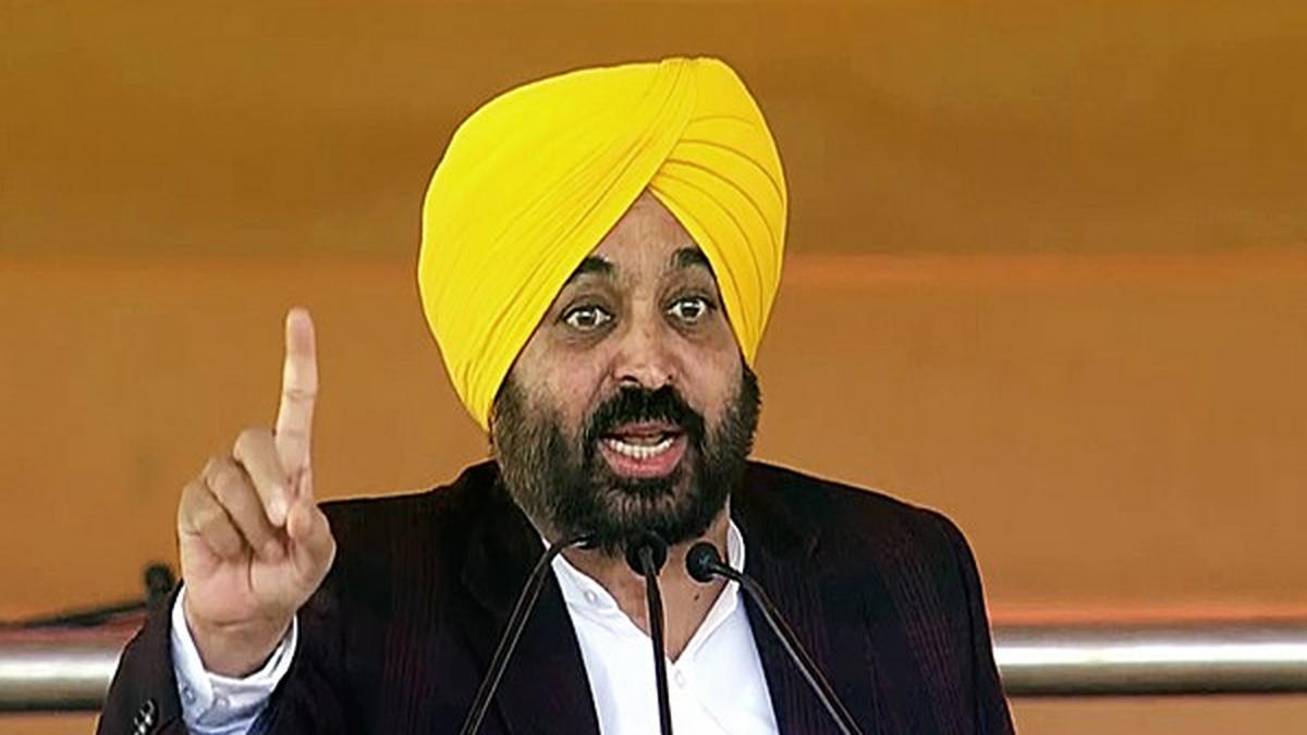 Punjab CM Bhagwant Mann, Leader of Opposition Bajwa spar over Vigilance Bureau's functioning