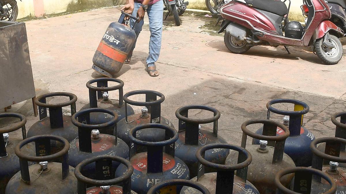 Commercial LPG cylinders remain unfilled at Chennai bottling plants of oil marketing companies