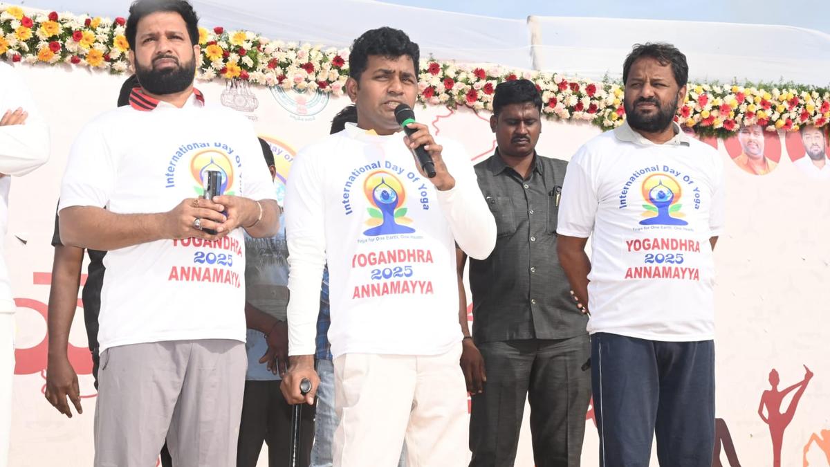 Over 5,000 participate in yoga camp at Madanapalle