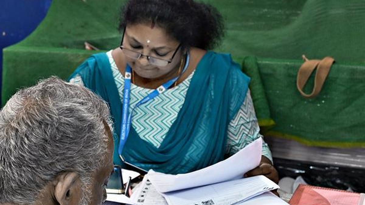 Extend date of submission of SIR enumeration forms, Supreme Court tells ECI