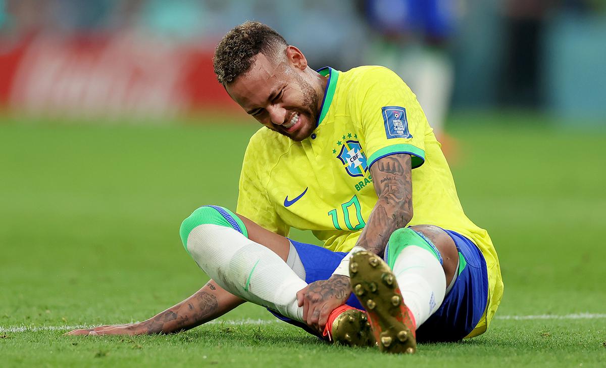 FIFA World Cup 2022  Neymar shows swollen ankle, plans to return at World  Cup - The Hindu