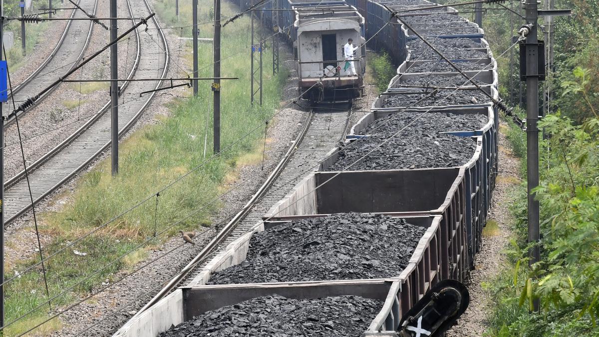 Pollution body bans coal use in Delhi, except by thermal power plants