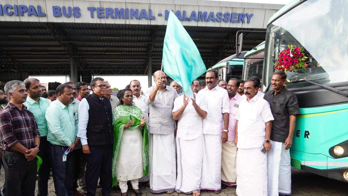 Metro Connect feeder buses flagged off