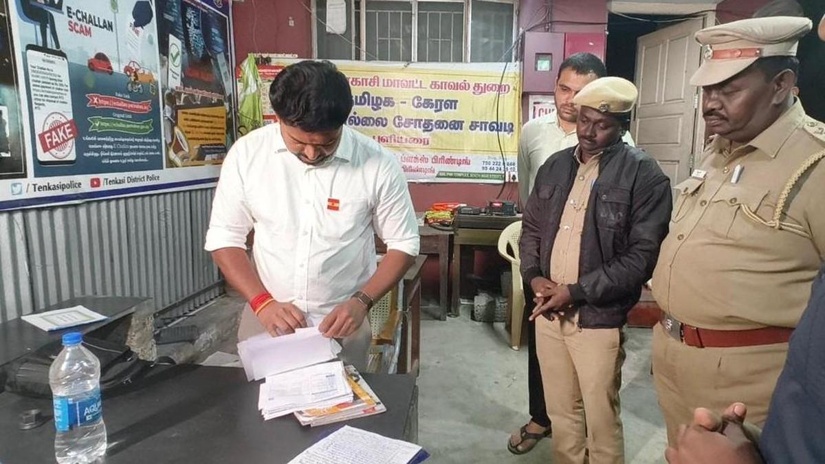 Minister’s surprise inspection at Puliyarai check-post in small hours; Collector suspends operations of 18 quarries