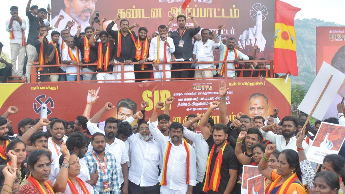 Tamilaga Vettri Kazhagam cadre stage demonstrations against SIR in districts