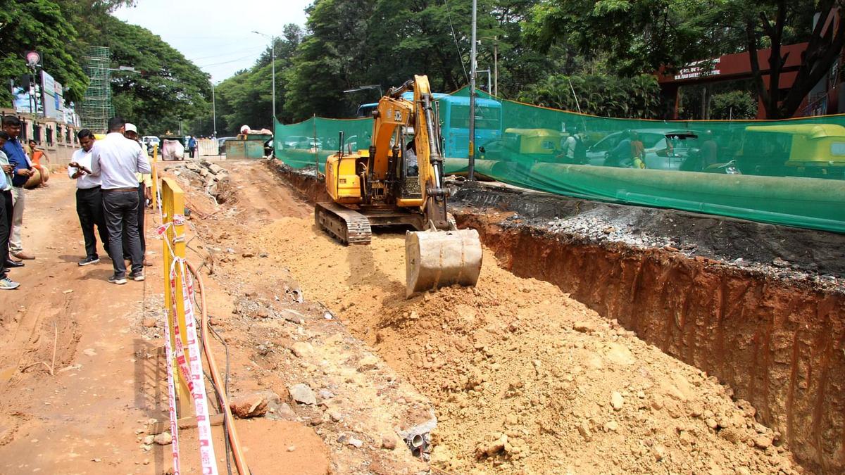 Encroached footpaths, fast moving vehicles put pedestrians at risk at Wind Tunnel Junction