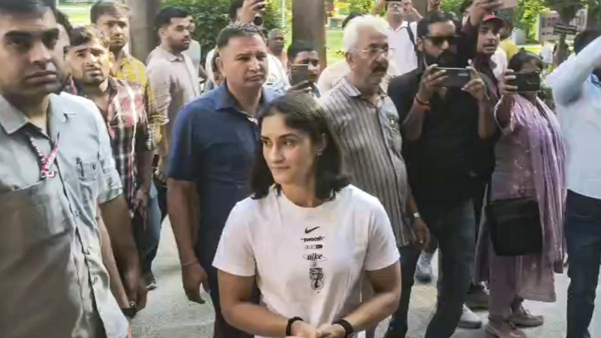 WFI draws line: Vinesh Phogat cleared only for 50kg trials