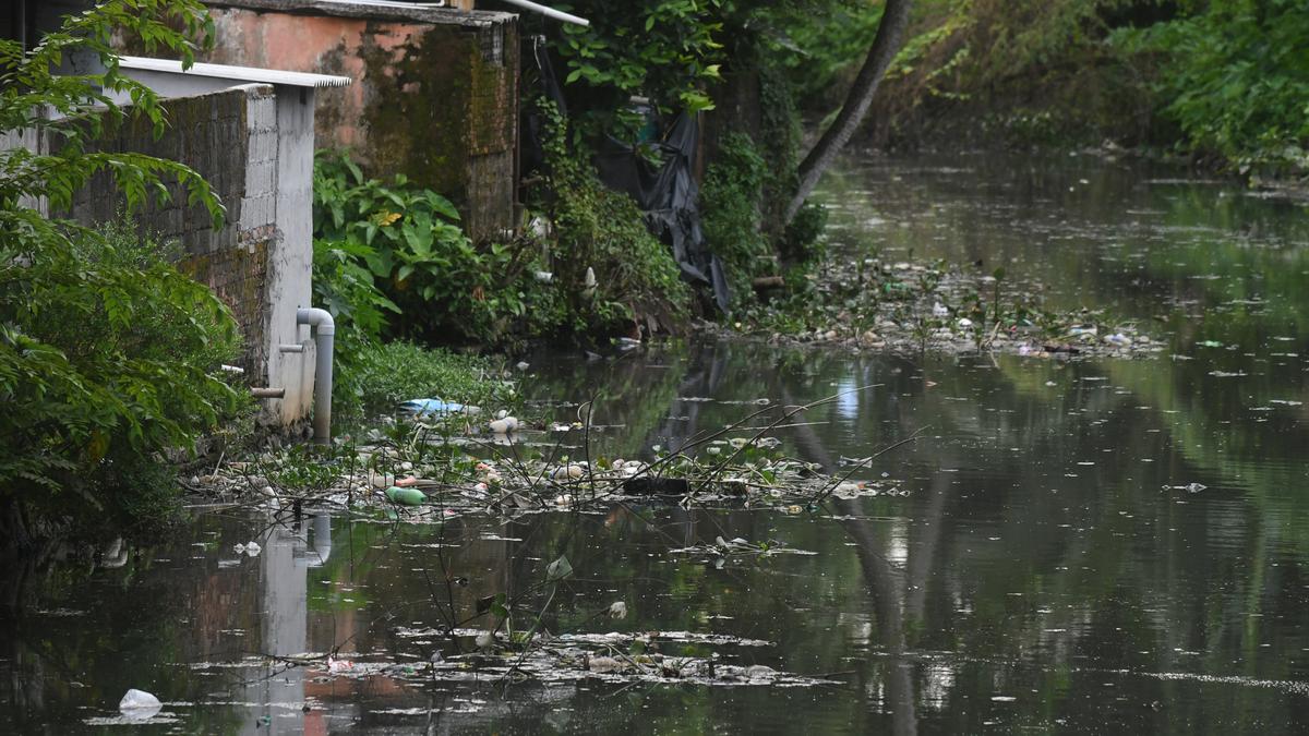 Dumping of untreated waste water into Edappally, Perandoor canals continues