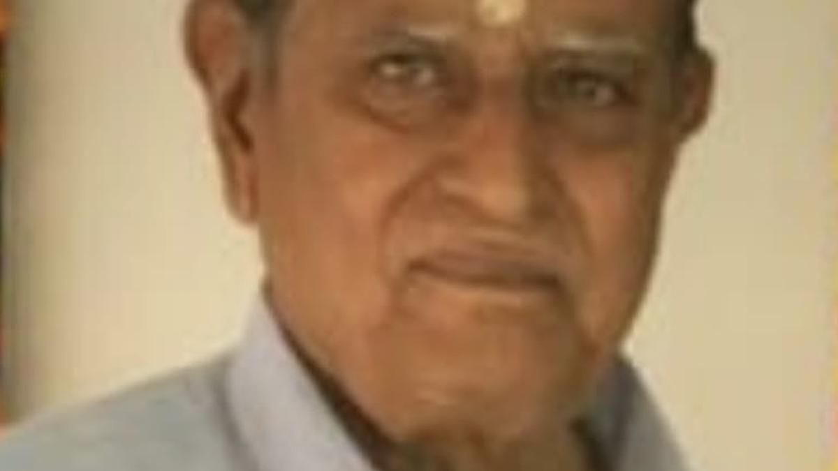 Veteran journalist R. Sreenivasan passes away