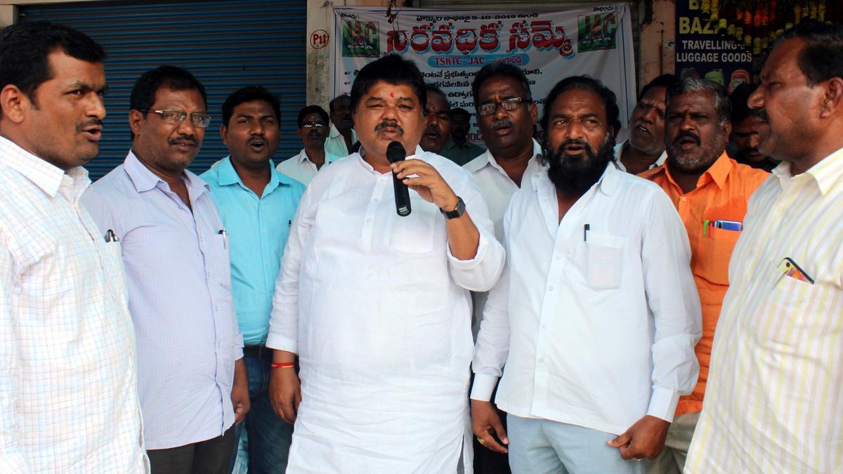 Boycott government-sponsored ‘decade celebrations’ of Telangana: Former MLC