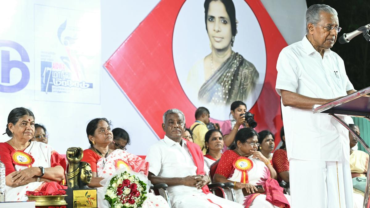 India&rsquo;s gender gap and federalism under threat, says Kerala CM