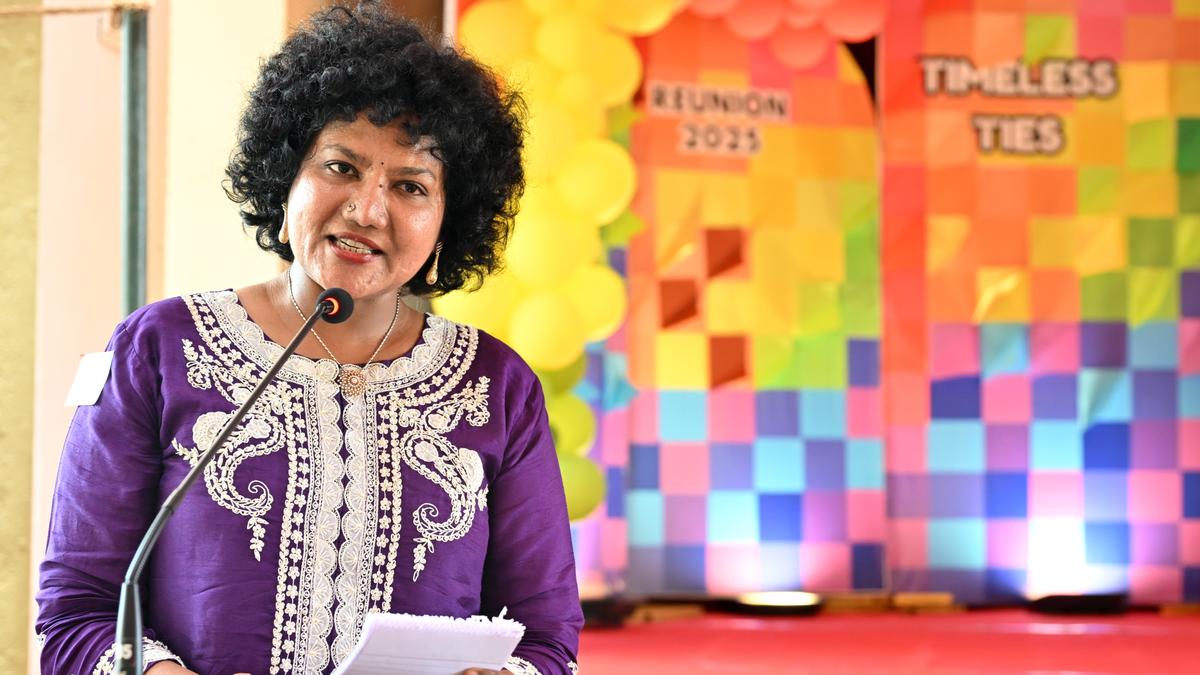 Old students share memories at Jain Vidyalaya alumni meet