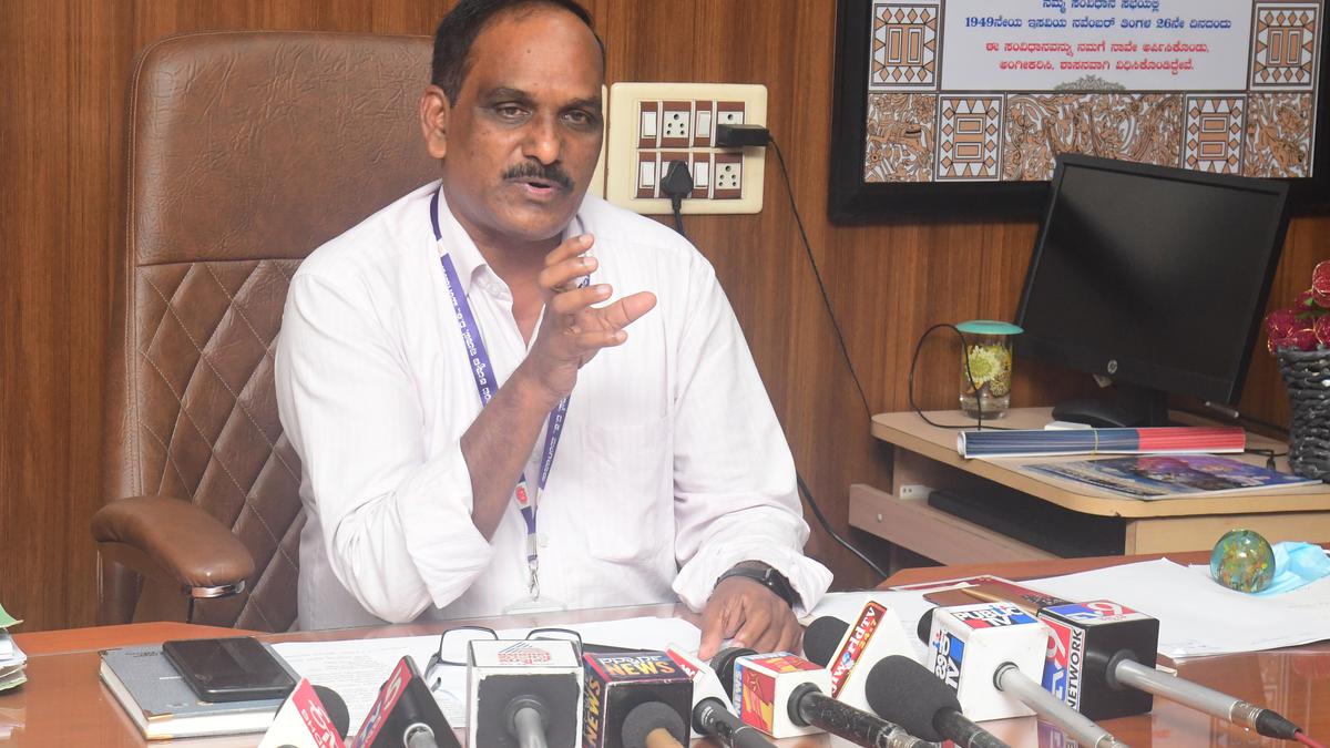 No restriction on movement at Karnataka-Kerala border area: DK DHO