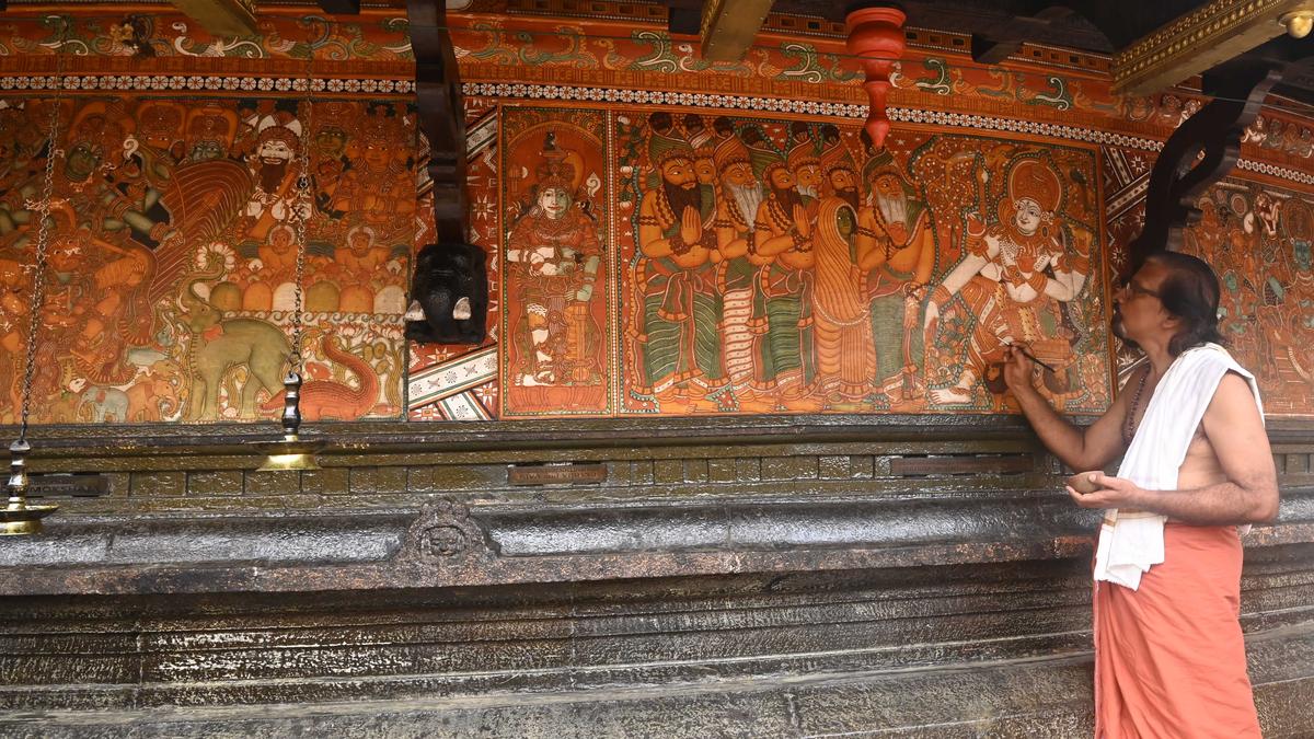 Exquisite murals of Kumaranallur temple undergo restoration