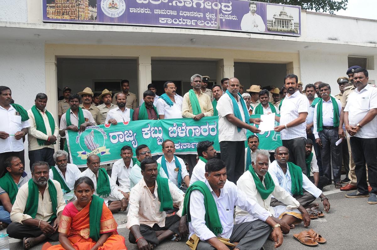 Sugarcane growers protest outside premises of elected representatives from BJP