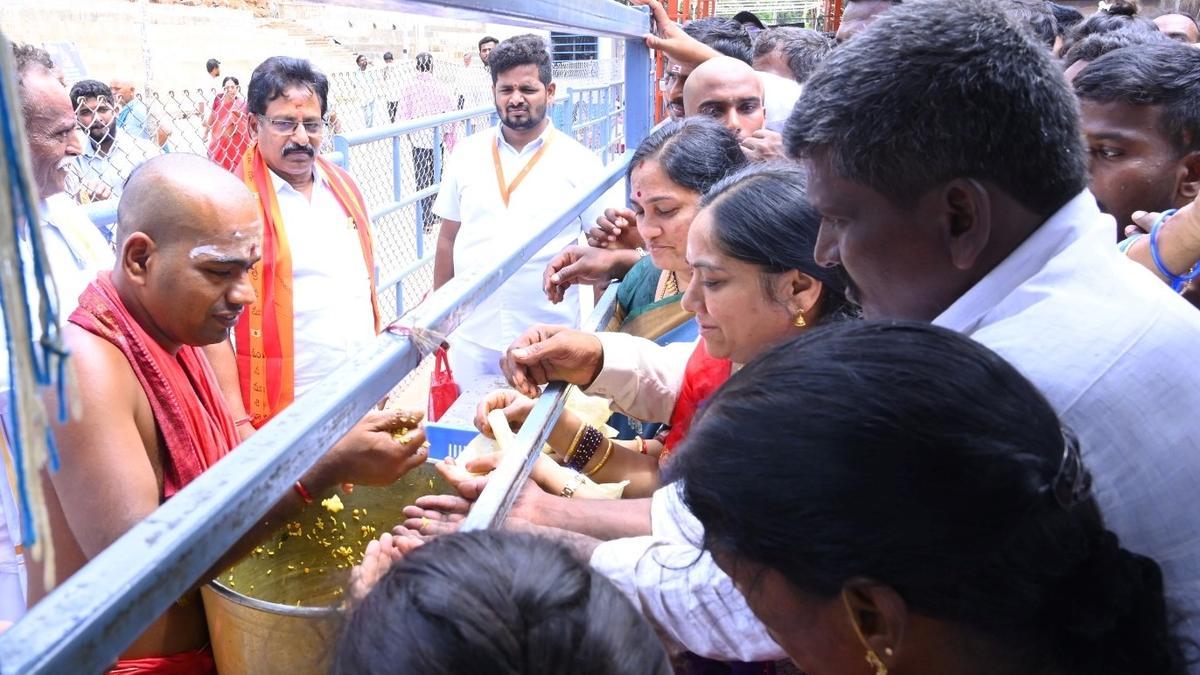 ‘Sravana Masam’ brings scores of devotees to Srisailam temple