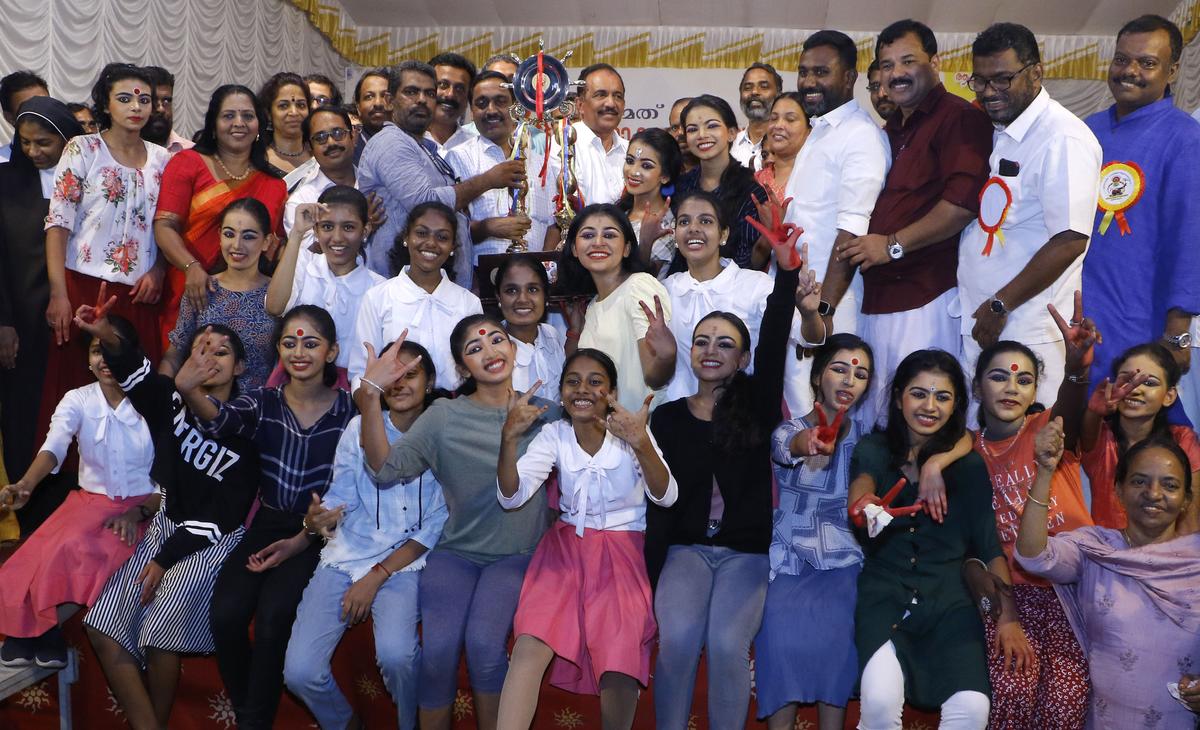 Ernakulam wins overall championship at district school Kalolsavam