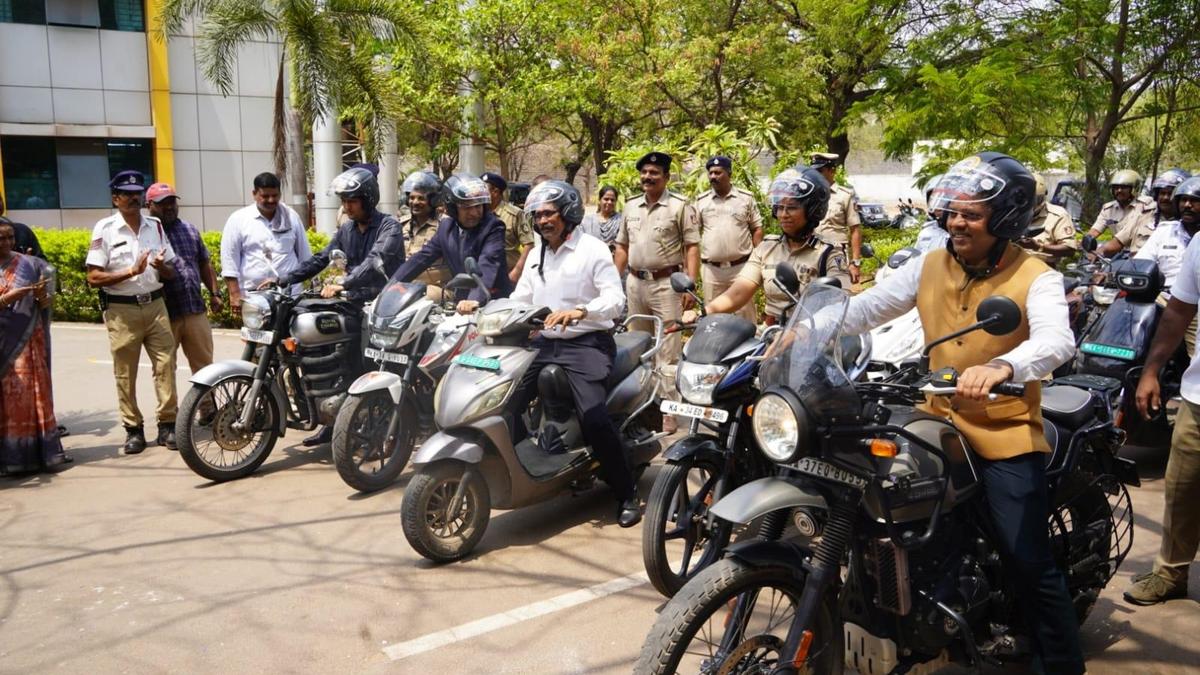 Helmet wearing for riders mandatory in Ballari district from June 1