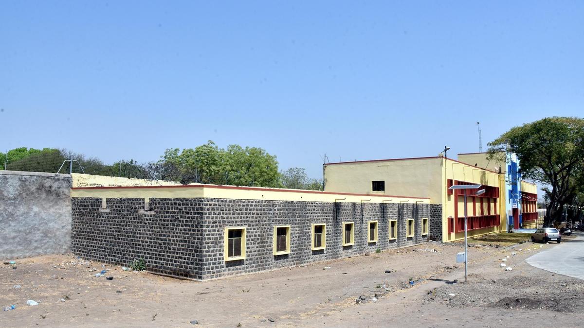 Chief Superintendent of Kalaburagi Central Prison transferred amid inquiry  - The Hindu