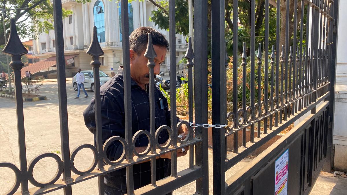 Employees’ strike: Karnataka government announces 17 % hike in basic salary as interim relief