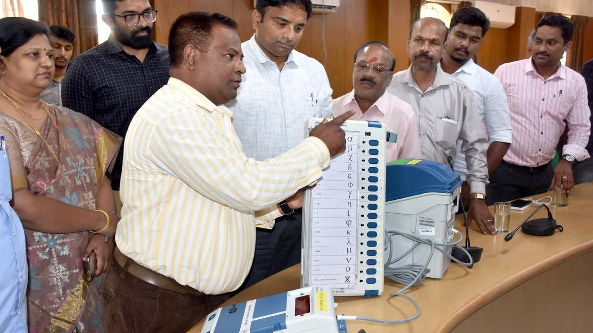 EVM demo centre opens at Mysuru DC’s office
